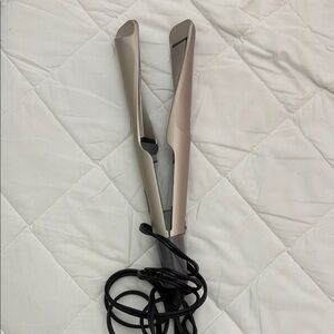 Remington Sleek Silver Hair Straightener